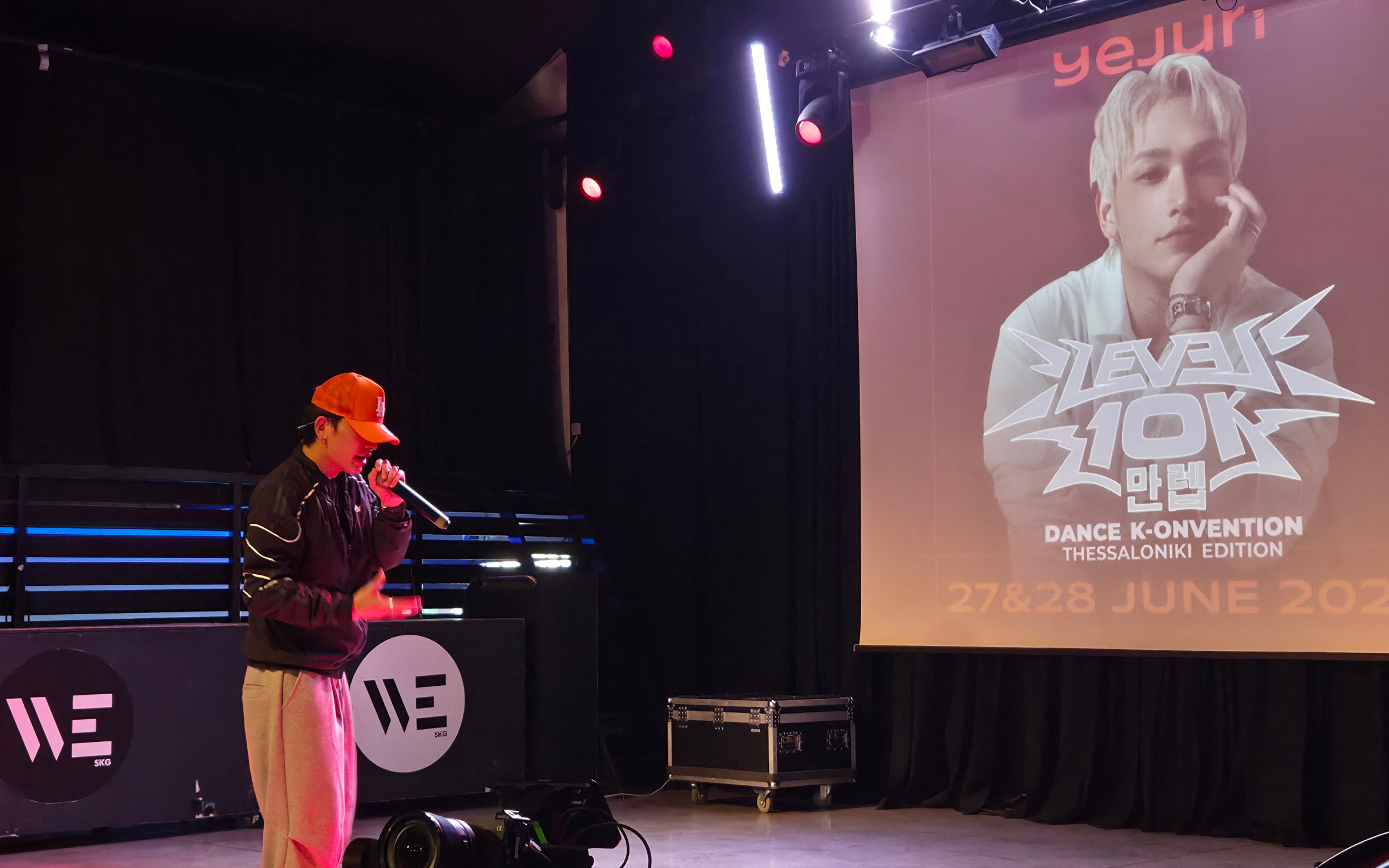 Yejun explains the movement and feel of his choreography during his first workshop at Level 10K